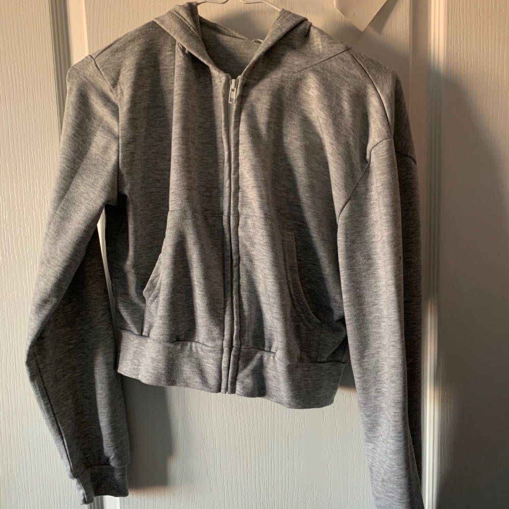 cropped hoodie